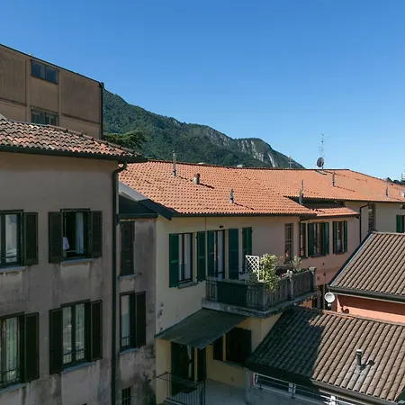 Apartament River *